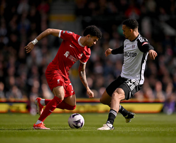 示了一名頂 示了一名頂