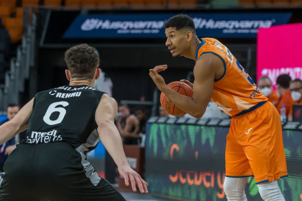 持密切协作 持密切协作